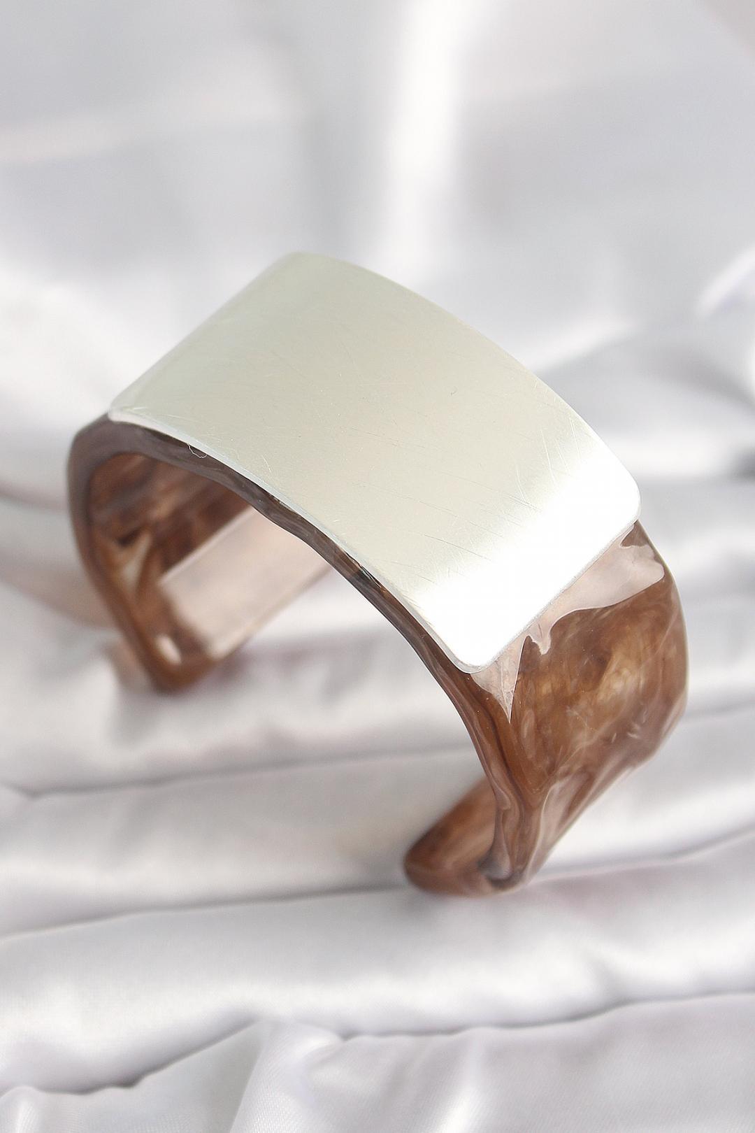 Women's bracelet