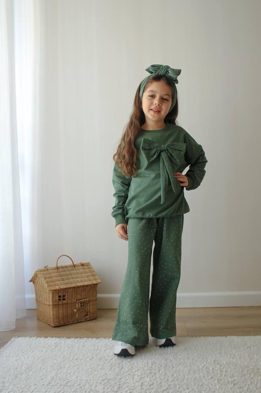Elegance and Comfort Together: Girls' Sweatshirt Sets