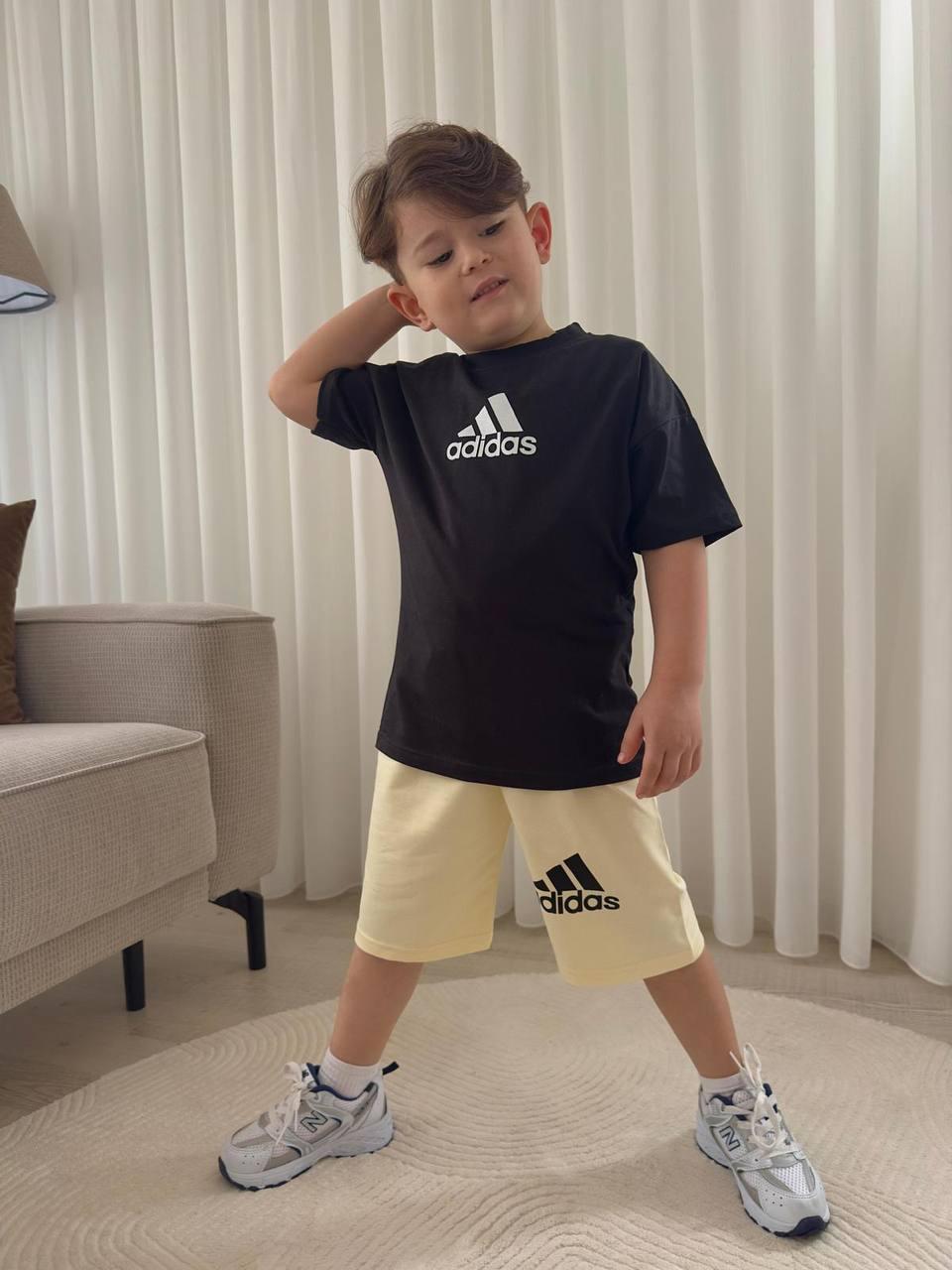 Boys' Adidas Set: Classic Sporty Elegance
