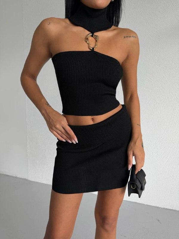 Ribbed Knit Set with Gold Detail and Halter Neck